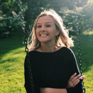 Meet your Posher, Christina